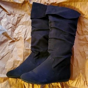 Like New Rampage Suede Knee High Boots. Size 6. Worn once. PRICED TO SELL!